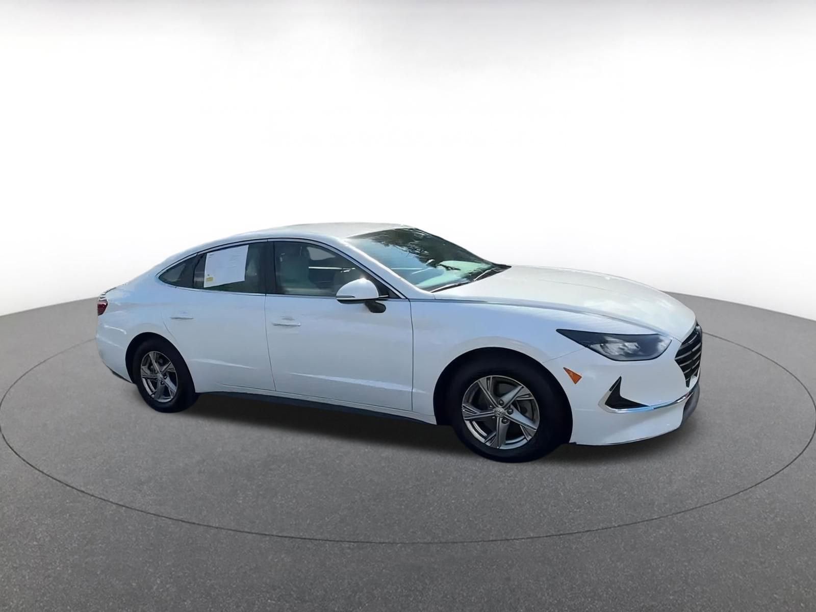 2023 Hyundai Sonata SE 2