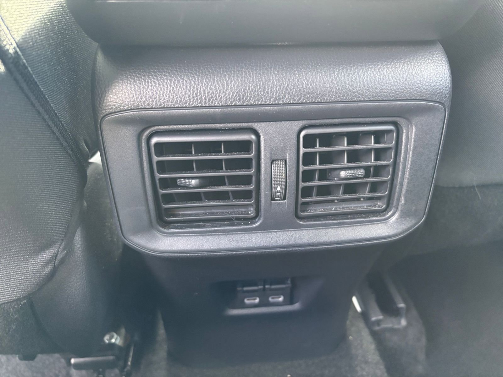 2024 Toyota RAV4 XLE 25