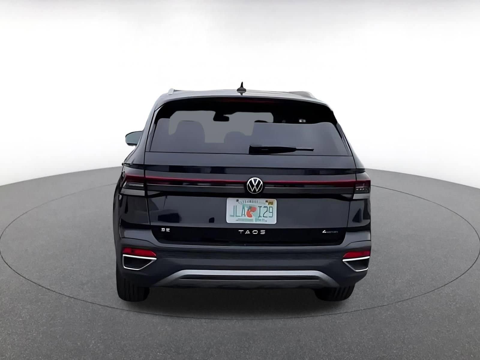 Thumbnail: 2025 Volkswagen Taos - 12