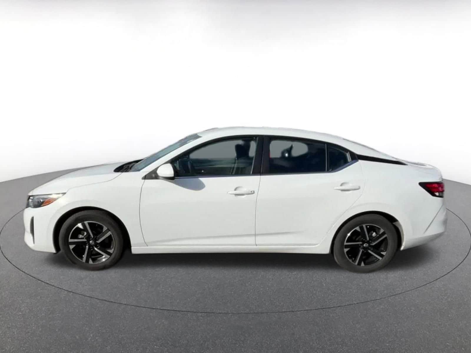 Thumbnail: 2025 Nissan Sentra - 9