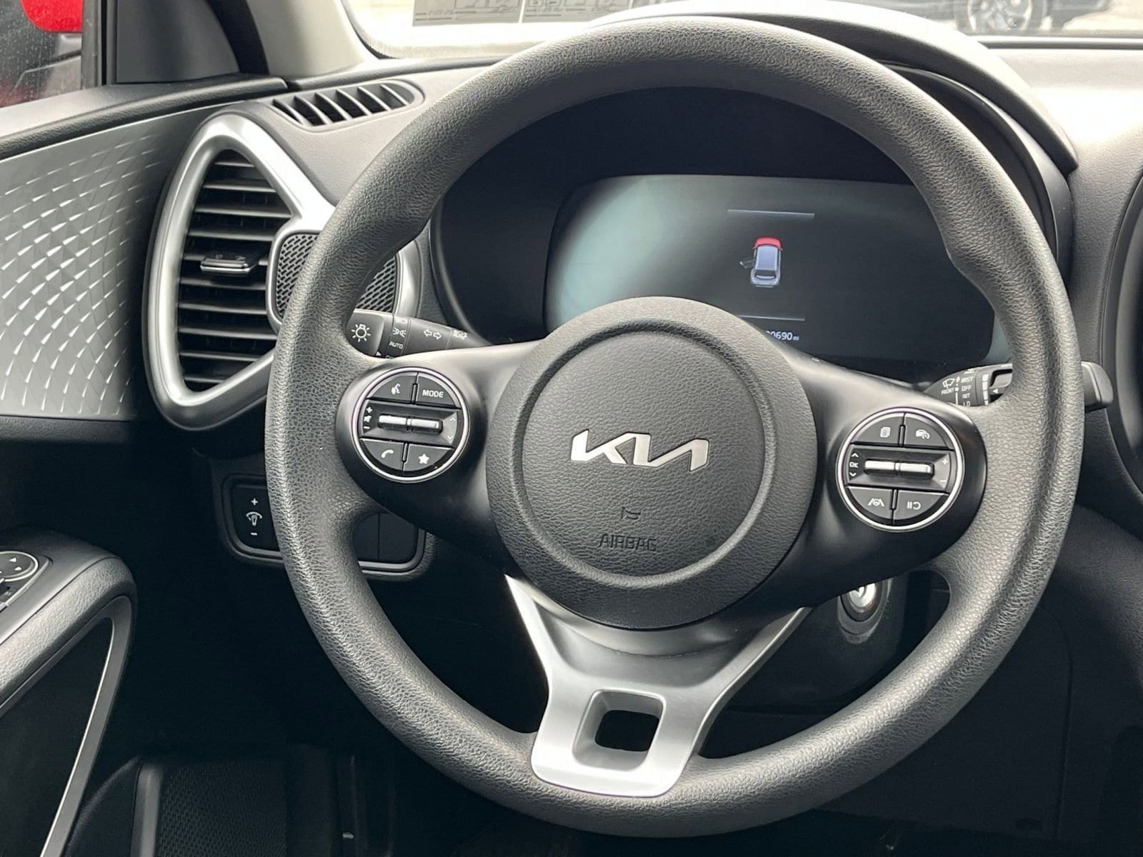 Thumbnail: 2025 Kia Soul - 25