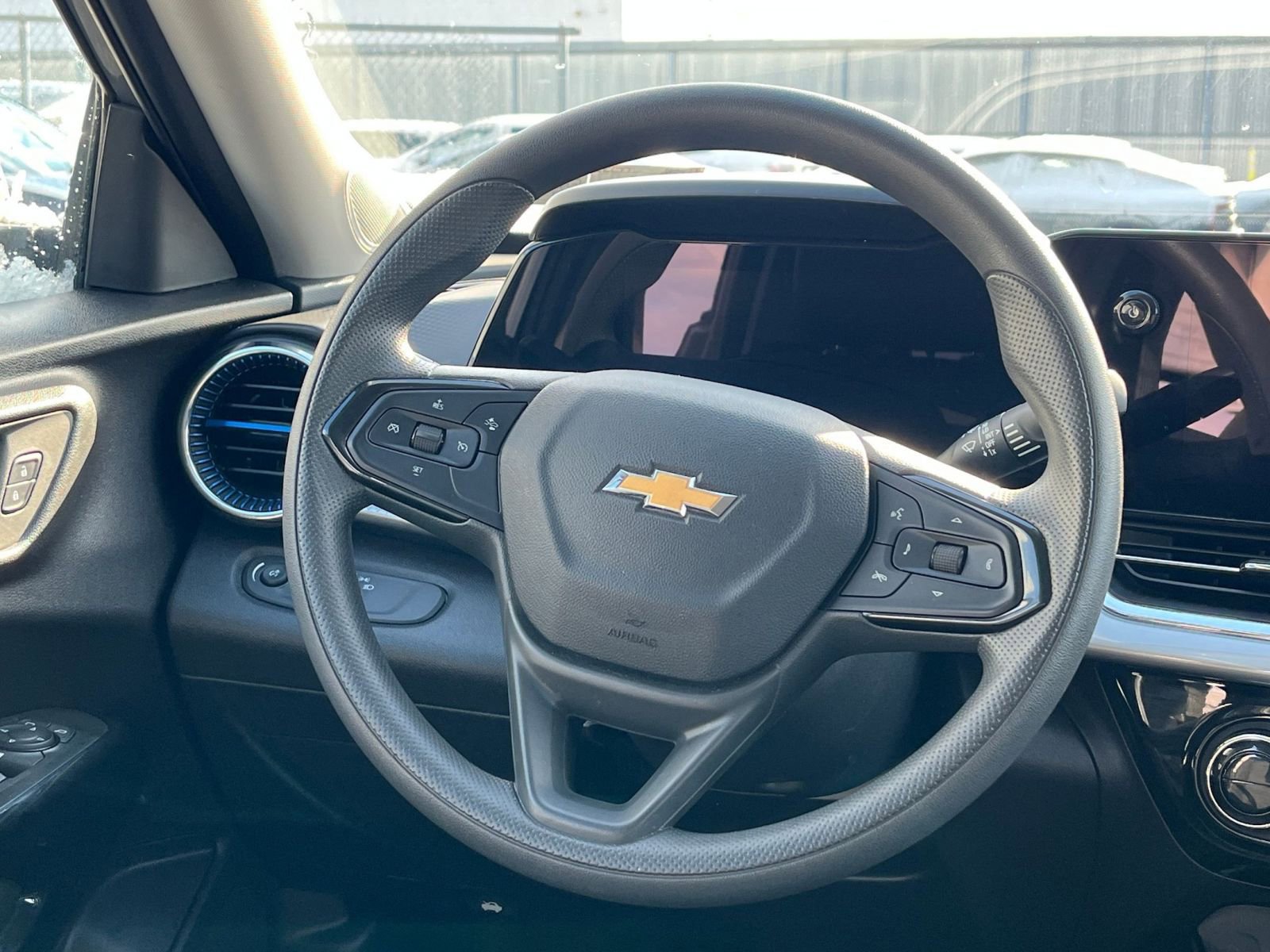 Thumbnail: 2025 Chevrolet Trax - 27