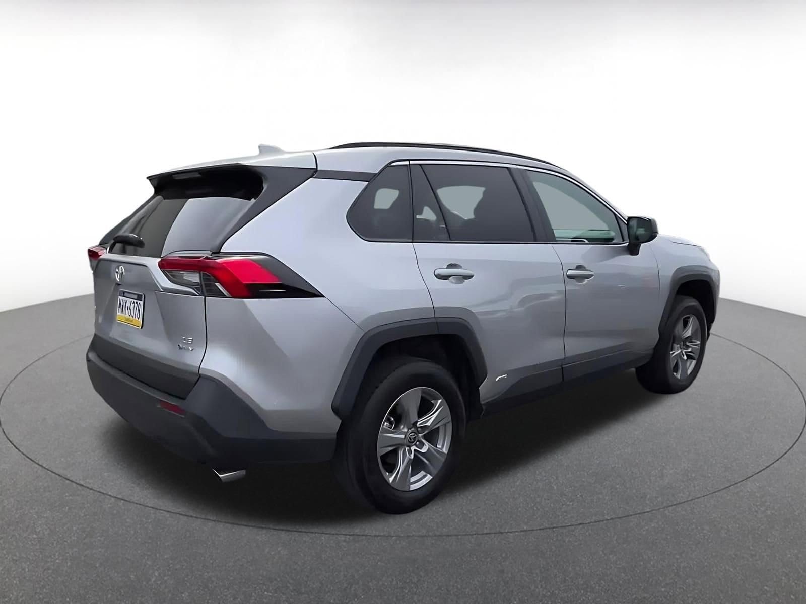 Thumbnail: 2025 Toyota RAV4 - 14