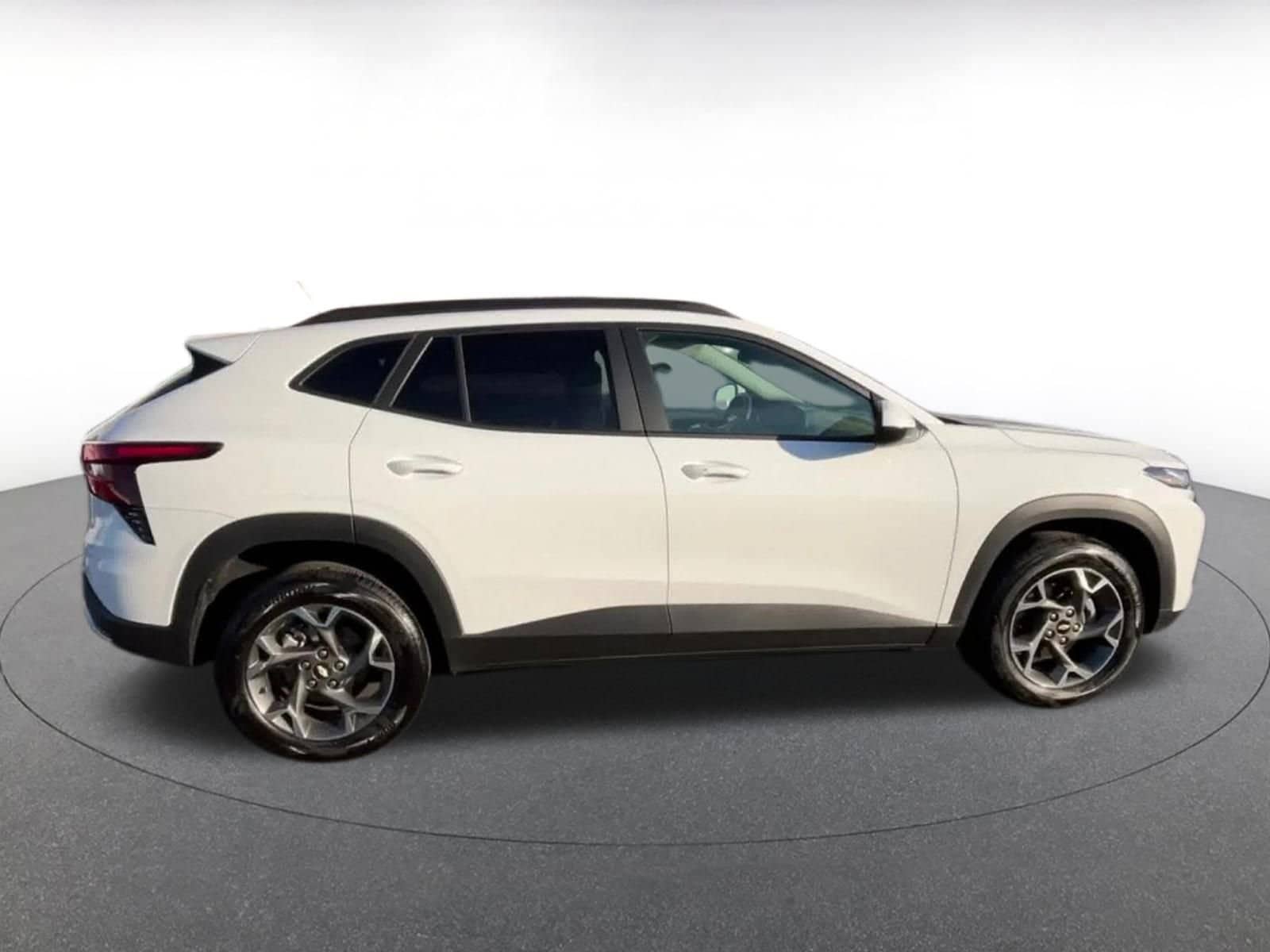 Thumbnail: 2025 Chevrolet Trax - 16