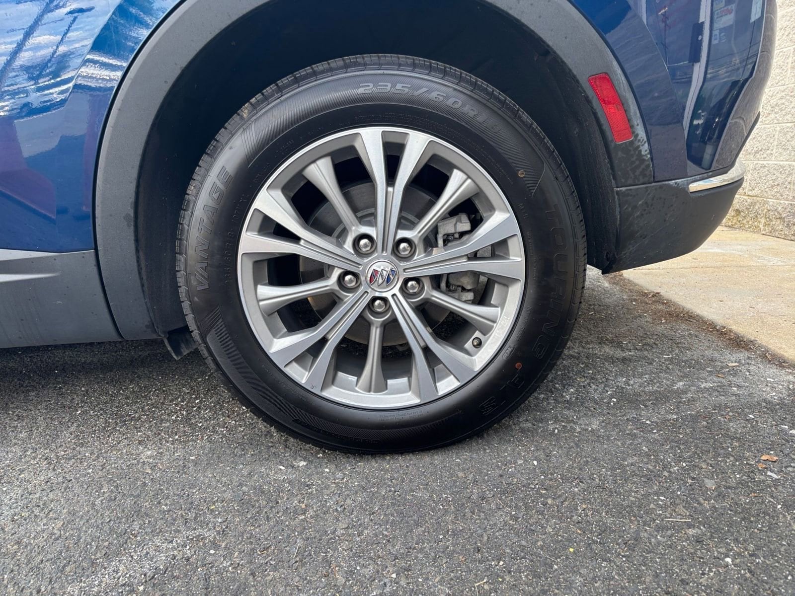 Thumbnail: 2023 Buick Envision - 30