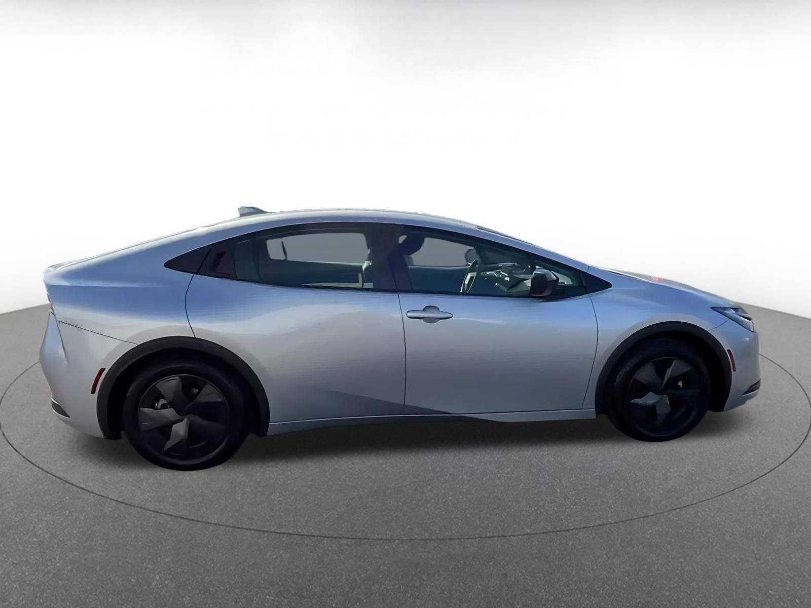 Thumbnail: 2025 Toyota Prius - 16