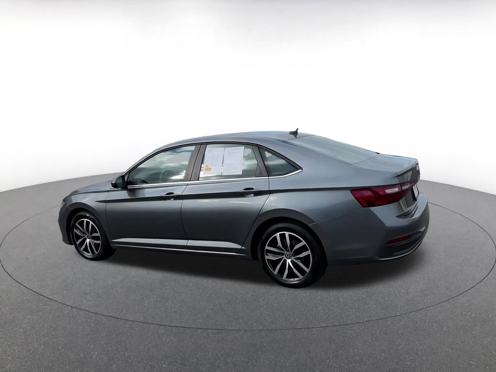 Thumbnail: 2025 Volkswagen Jetta - 10