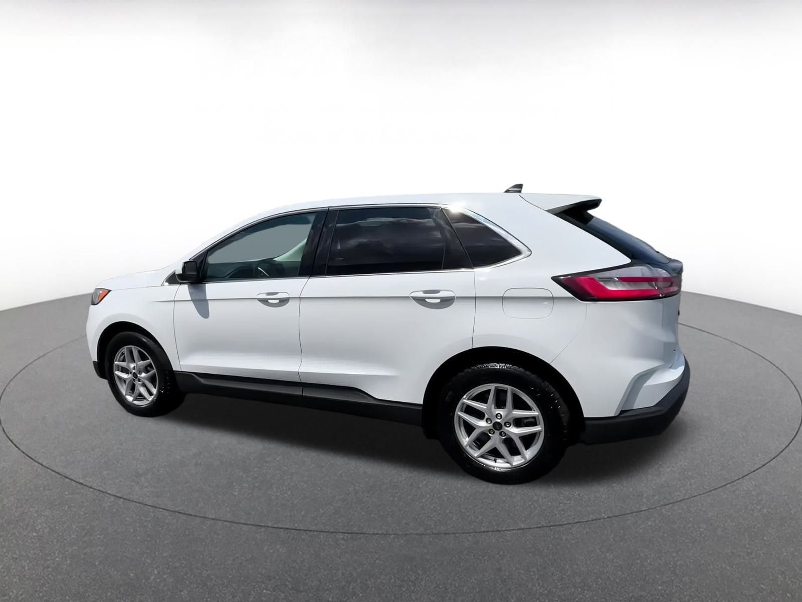 Thumbnail: 2024 Ford Edge - 10