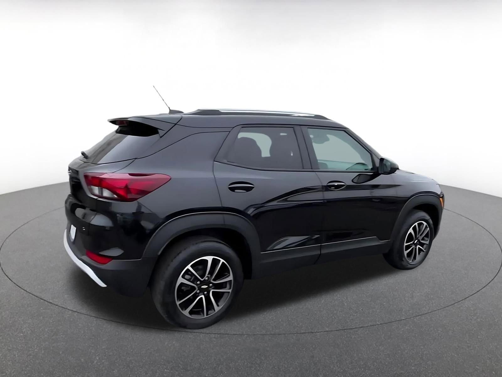 Thumbnail: 2025 Chevrolet TrailBlazer - 15