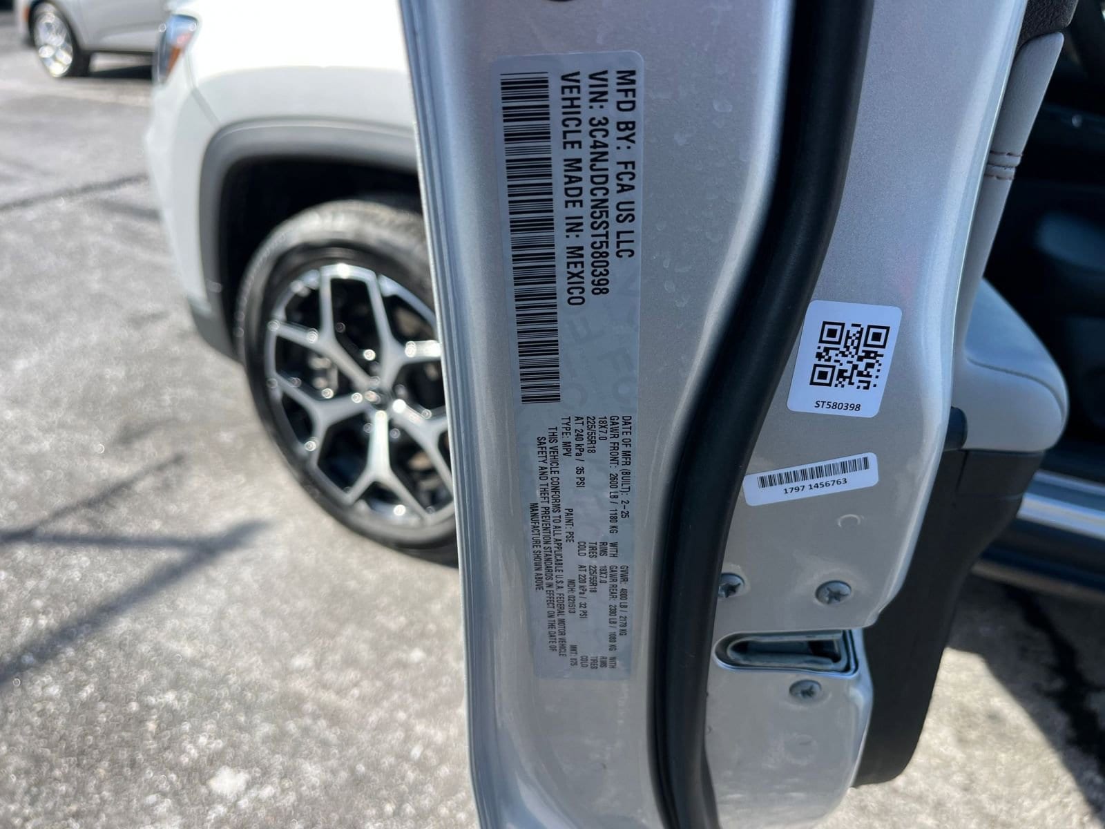 Thumbnail: 2025 Jeep Compass - 29