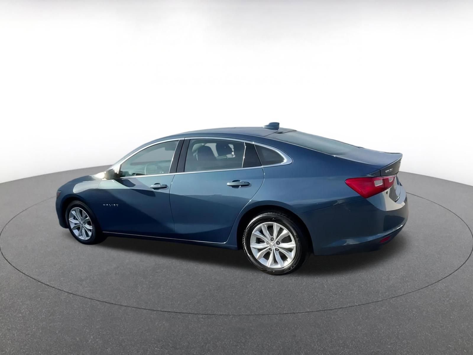 2024 Chevrolet Malibu LT 10