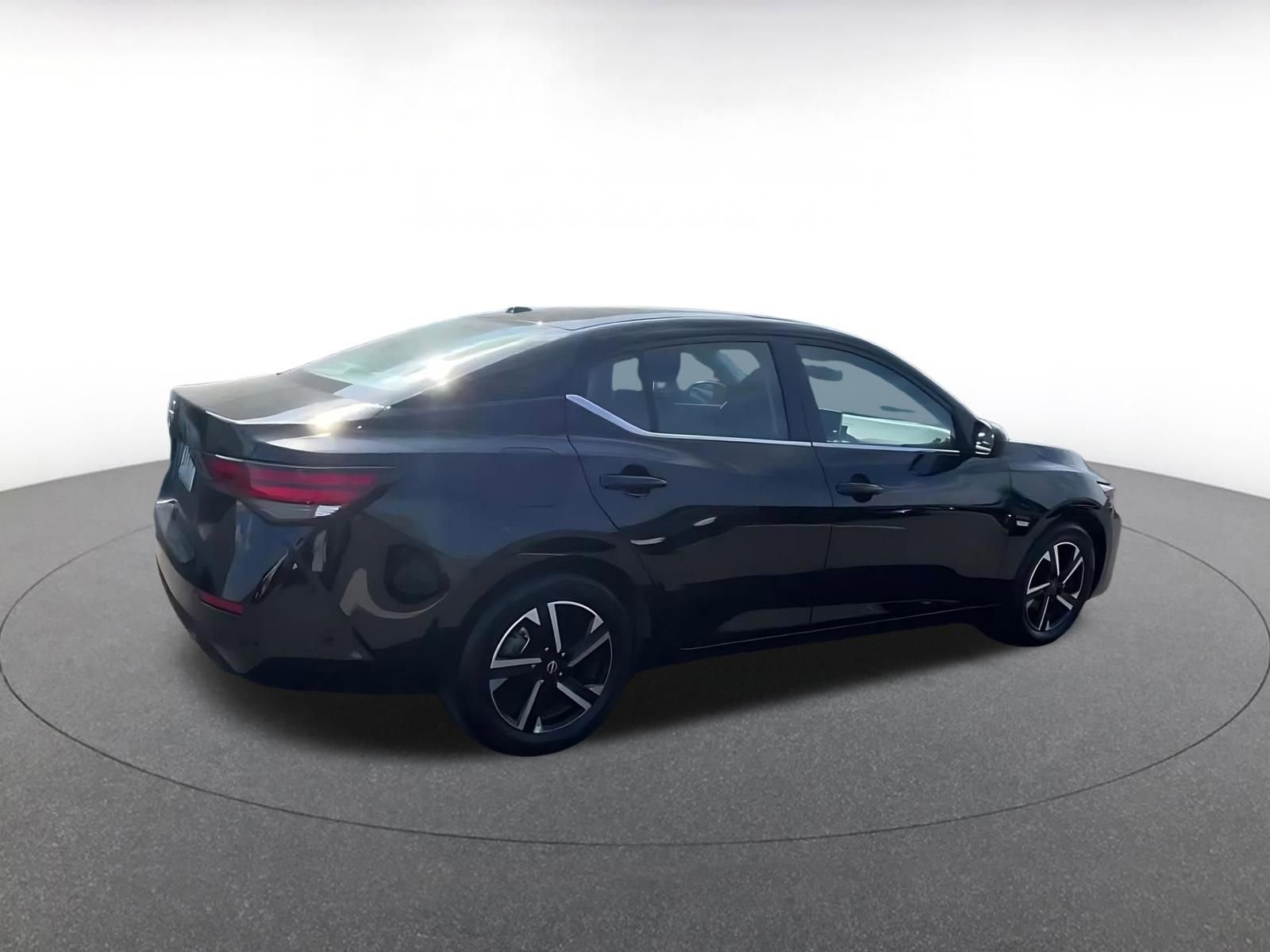 Thumbnail: 2025 Nissan Sentra - 14