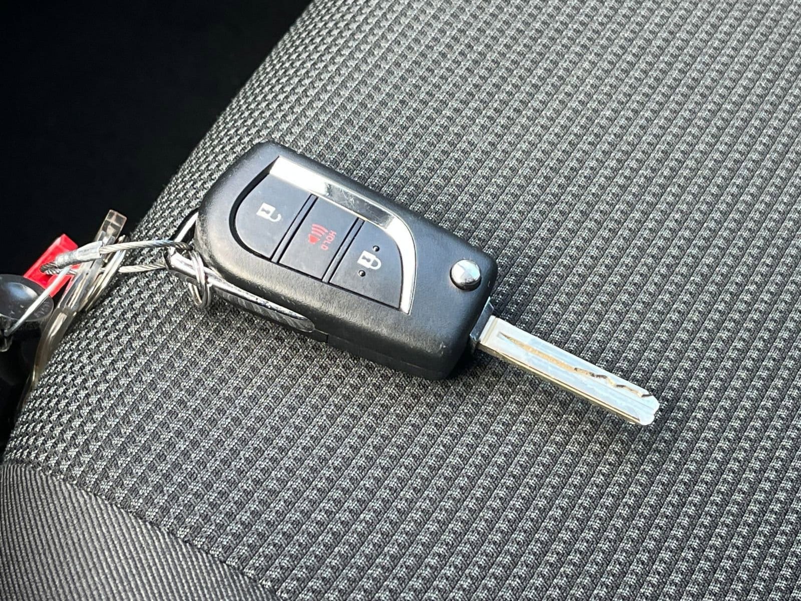 Thumbnail: 2025 Toyota RAV4 - 22