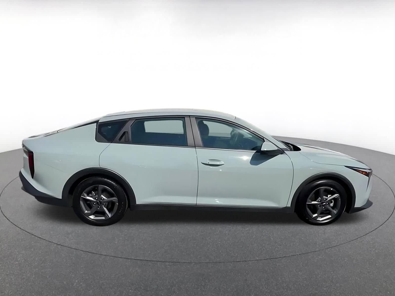Thumbnail: 2025 Kia K4 - 16