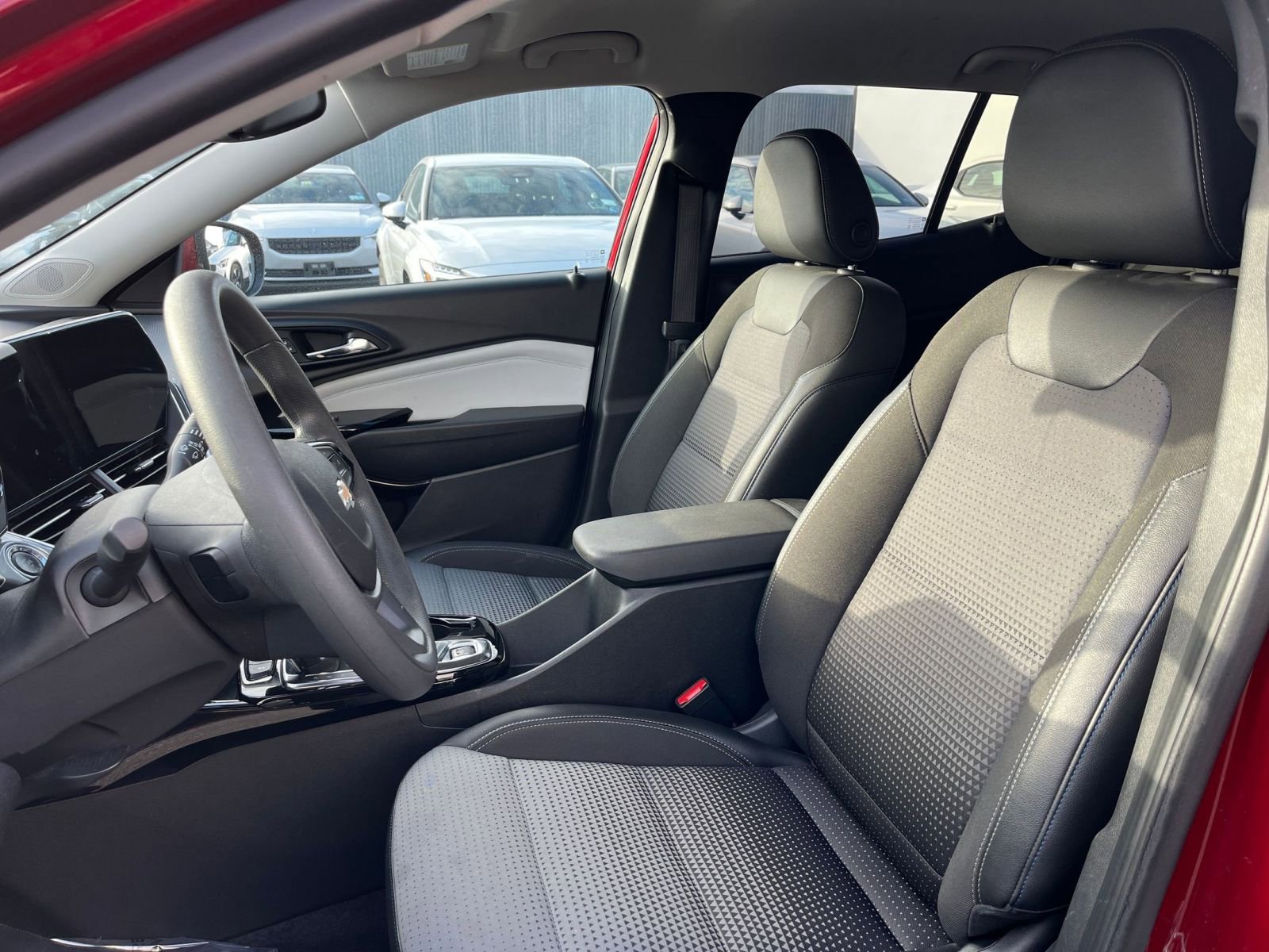 Thumbnail: 2025 Chevrolet Trax - 35