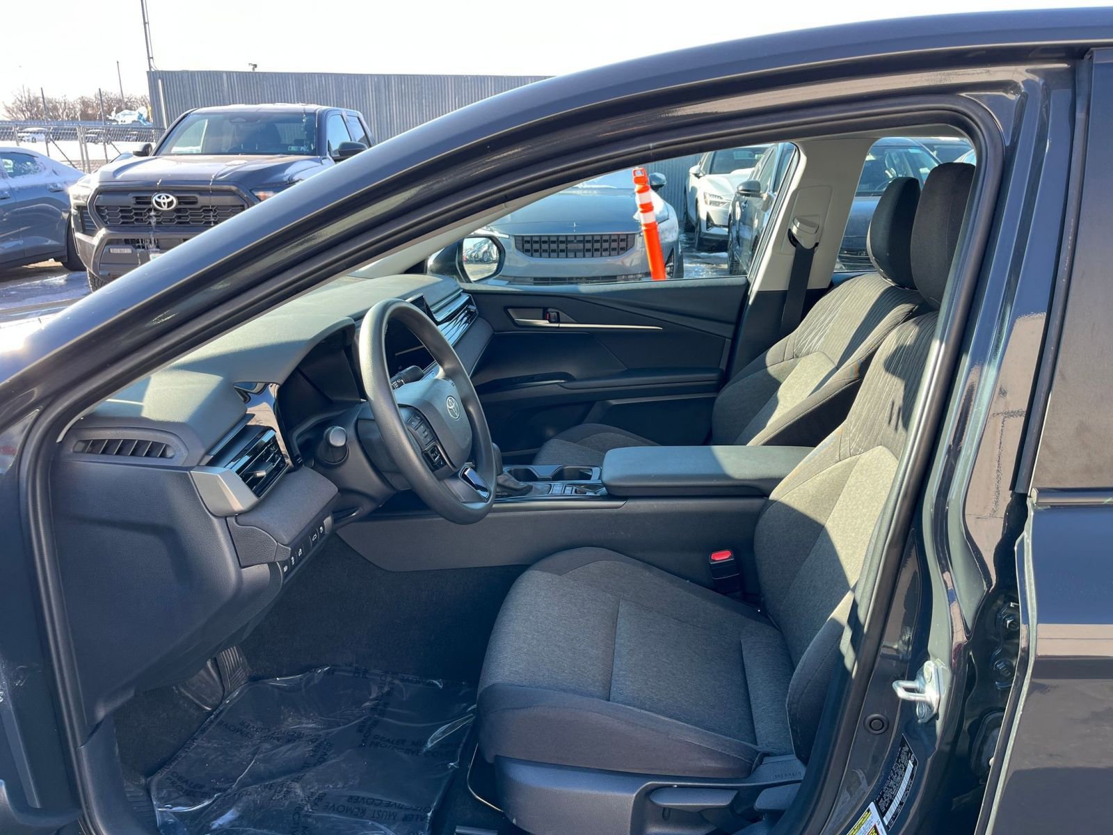 Thumbnail: 2025 Toyota Camry - 25