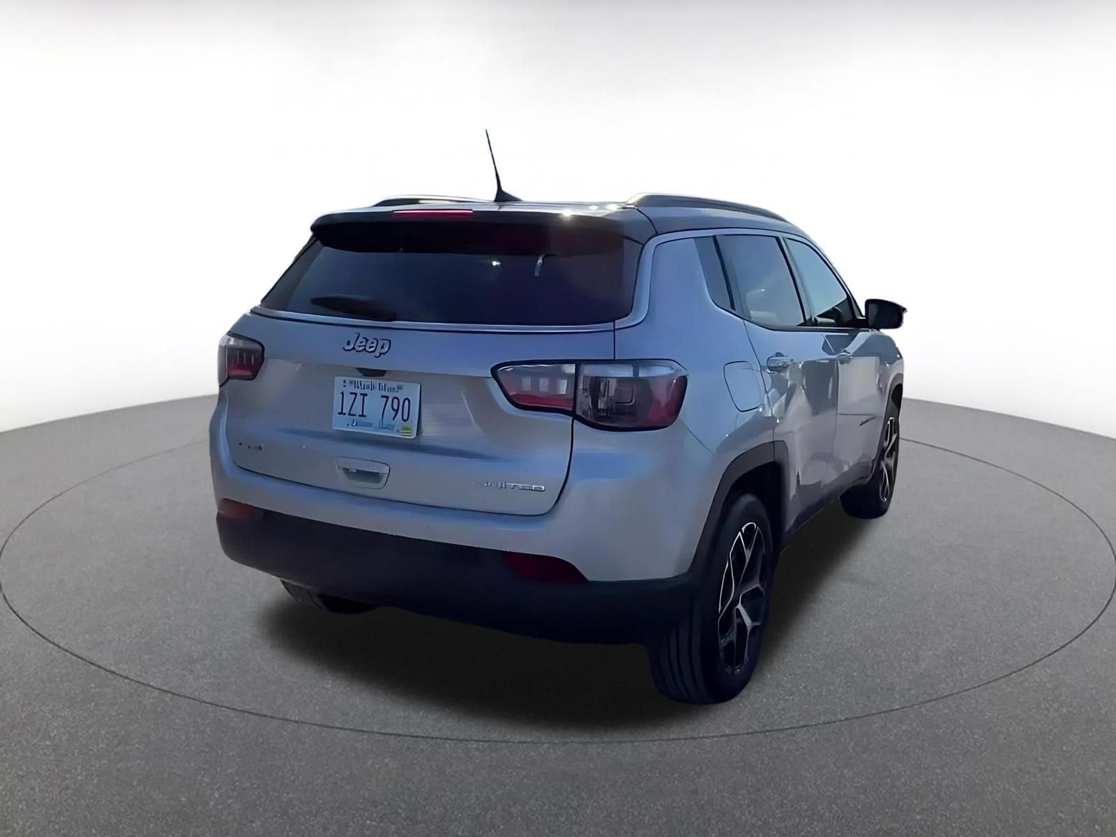 Thumbnail: 2025 Jeep Compass - 14