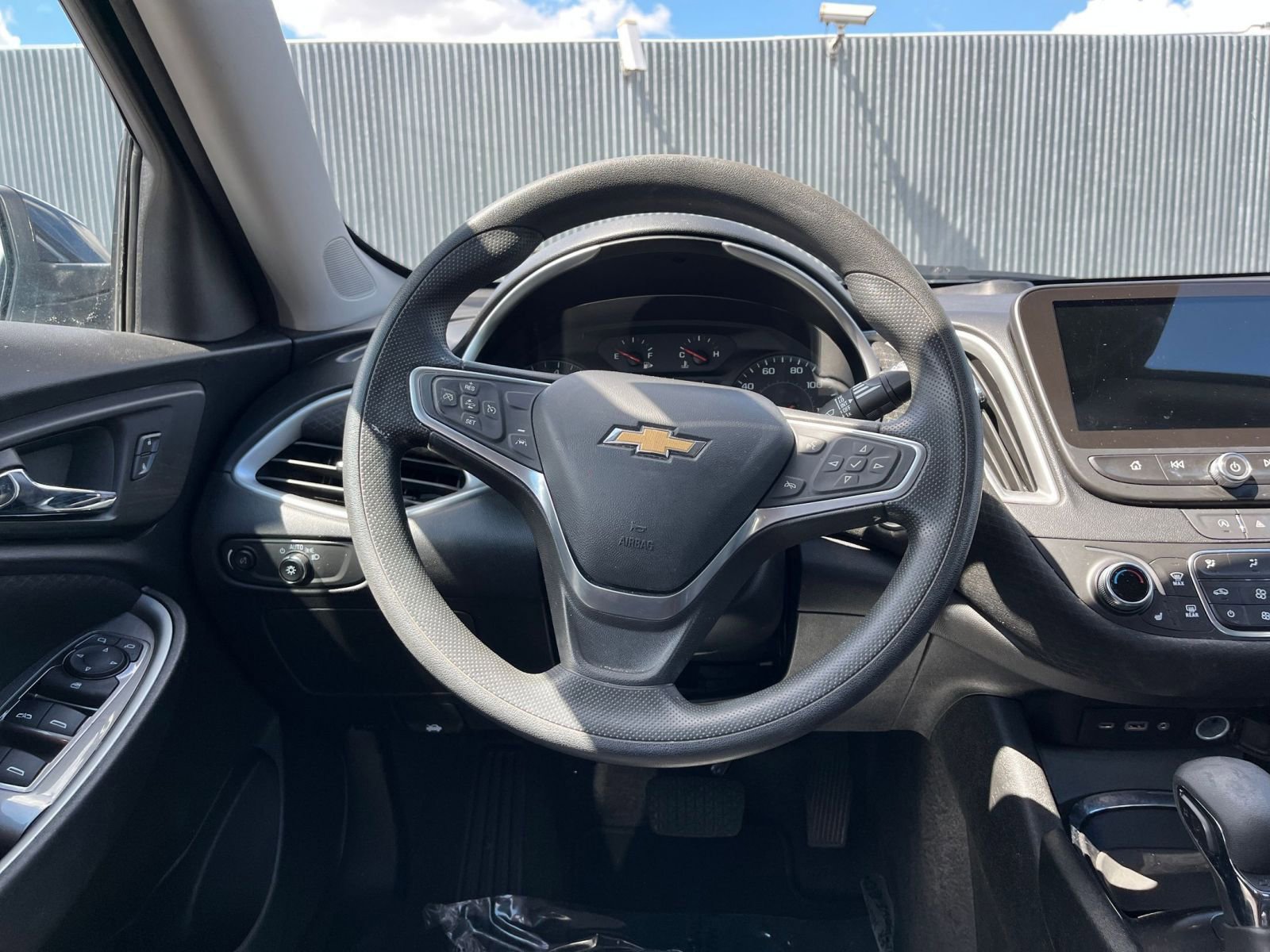Thumbnail: 2023 Chevrolet Malibu - 27