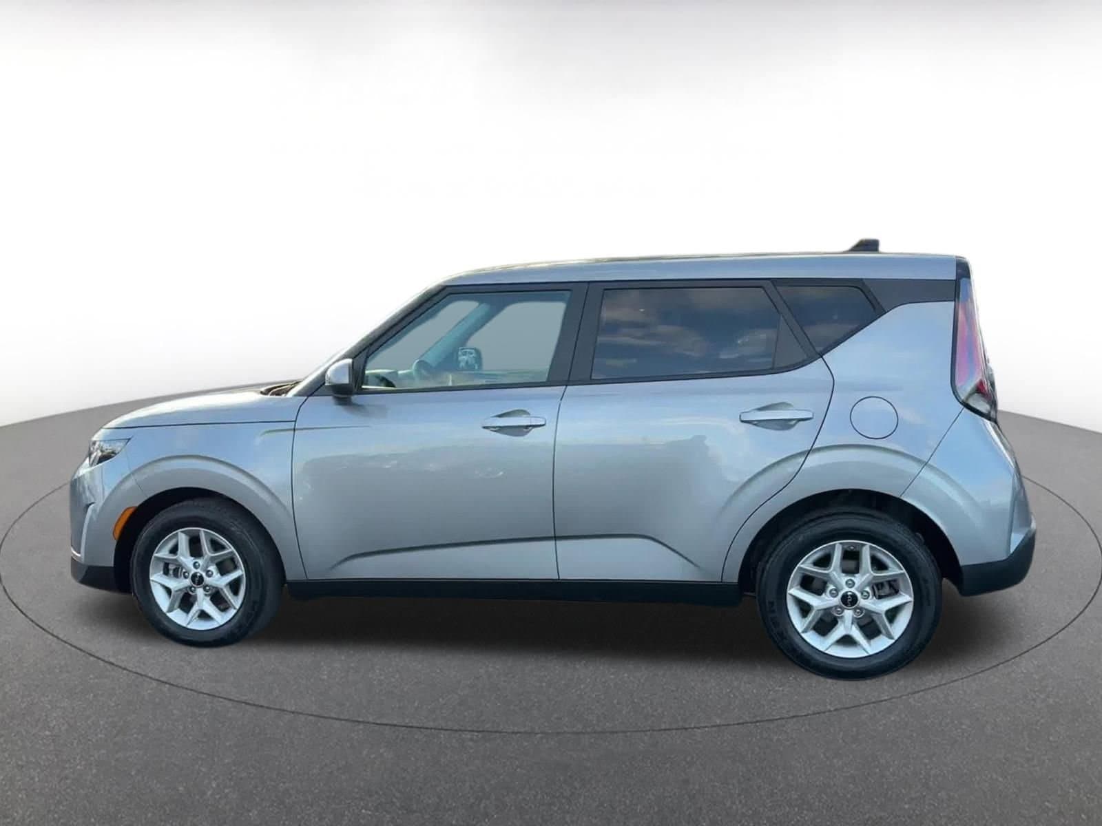 2024 Kia Soul LX 10