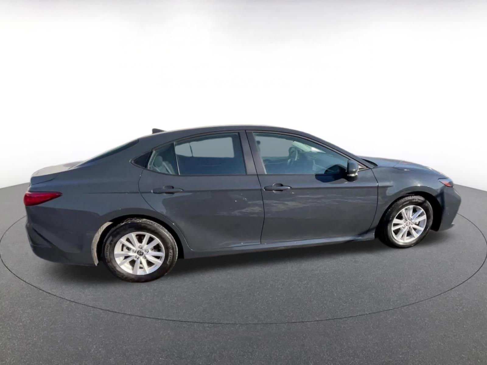 Thumbnail: 2025 Toyota Camry - 15