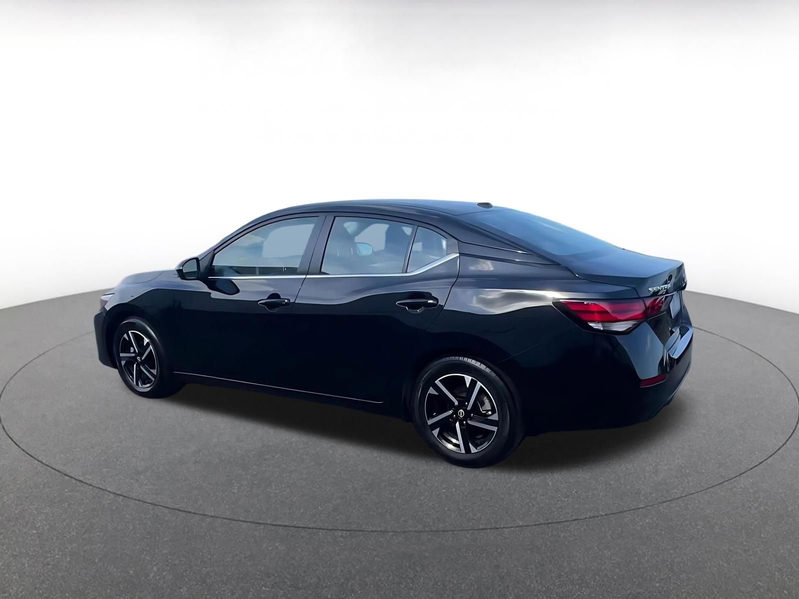 Thumbnail: 2025 Nissan Sentra - 10