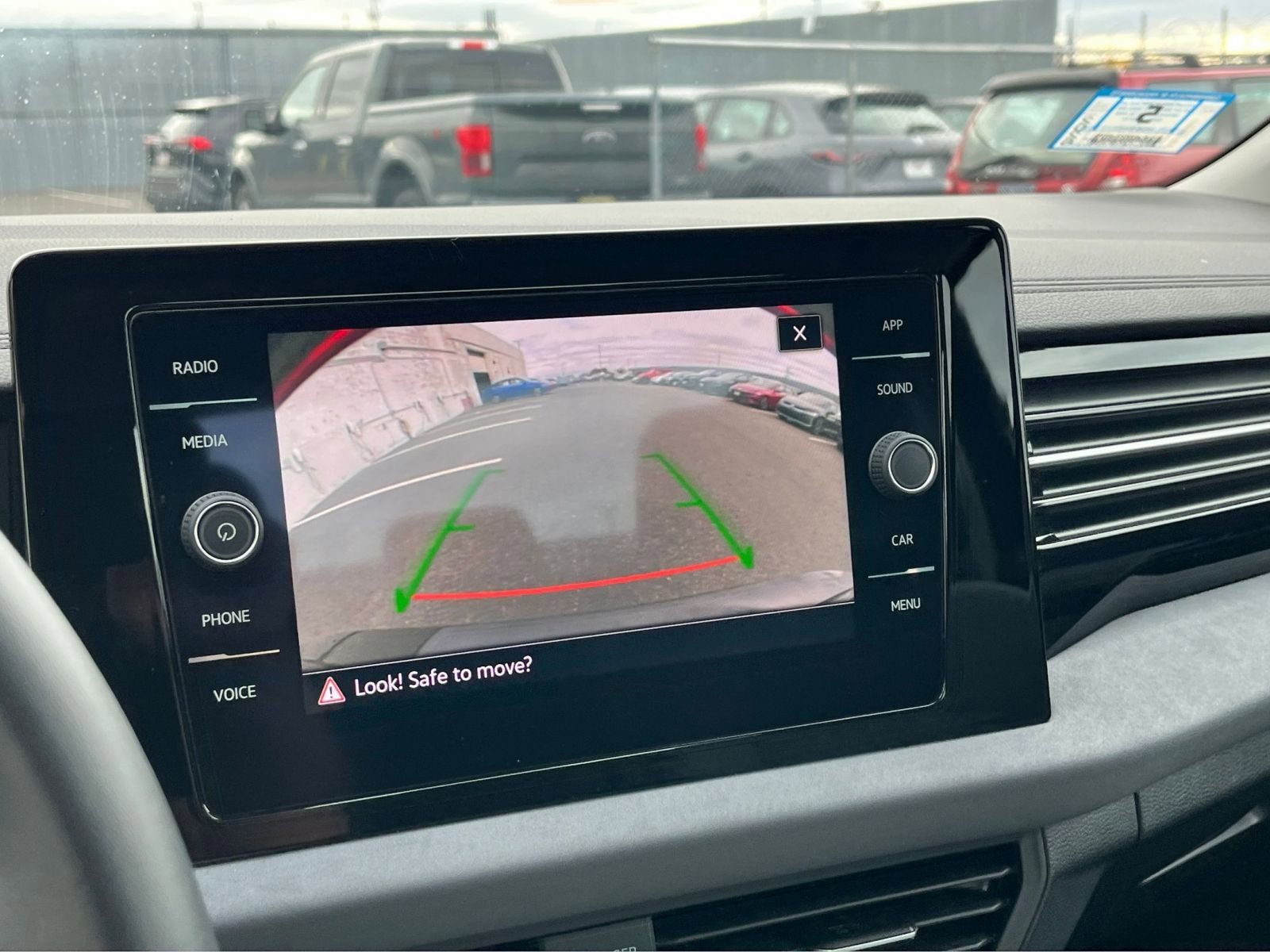 Thumbnail: 2025 Volkswagen Jetta - 17