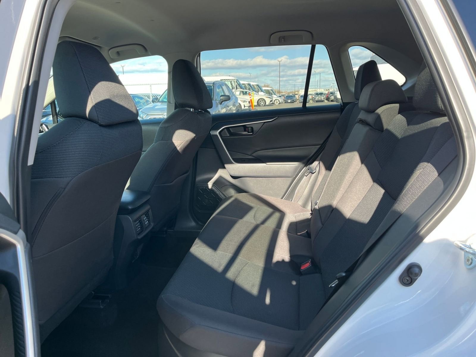 Thumbnail: 2025 Toyota RAV4 - 24