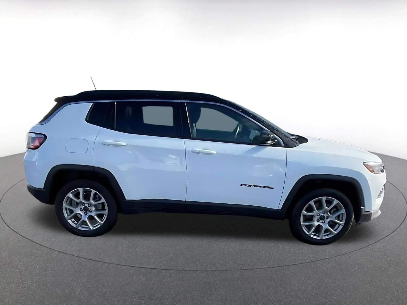 Thumbnail: 2025 Jeep Compass - 16