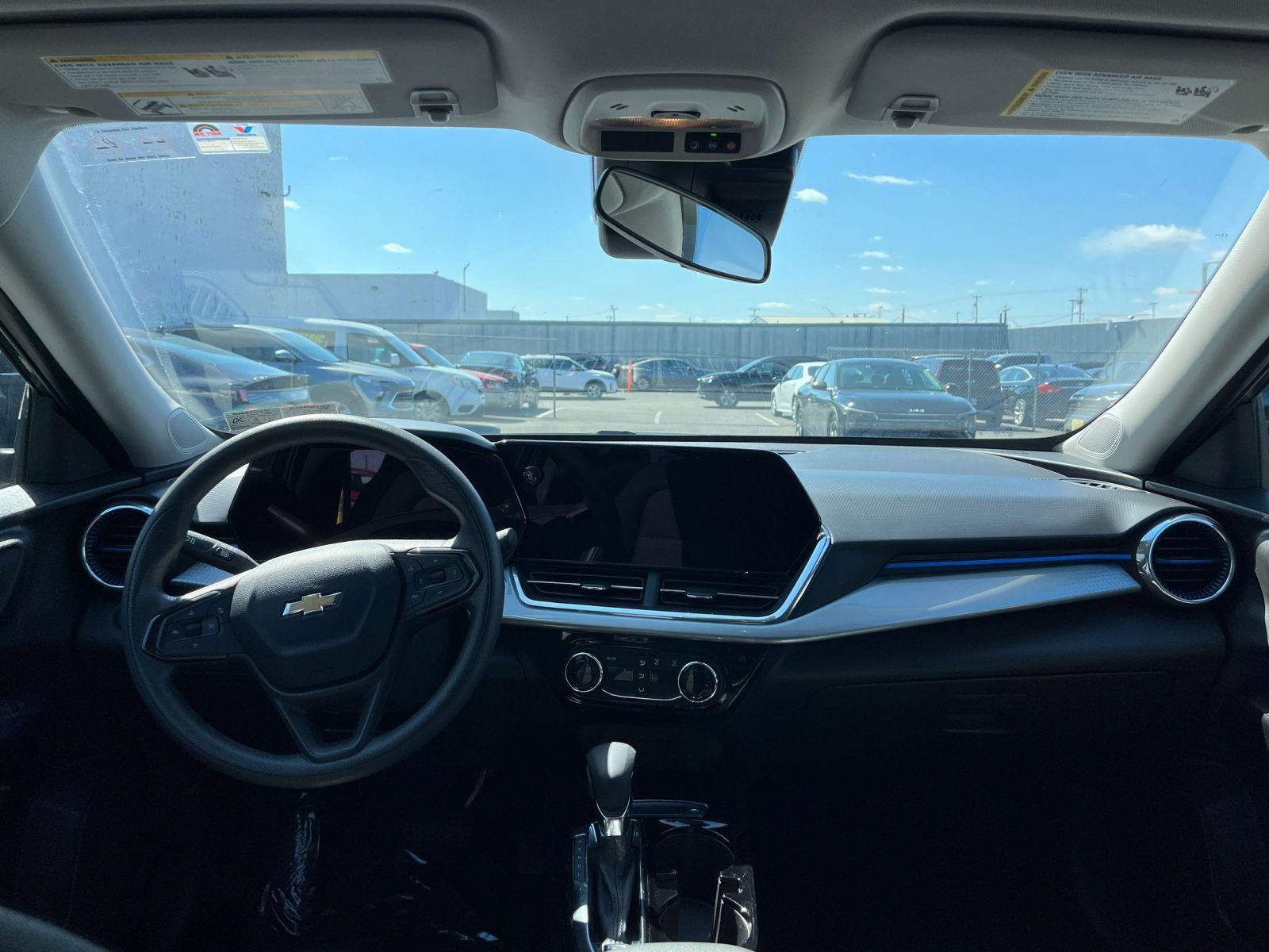 Thumbnail: 2025 Chevrolet Trax - 33