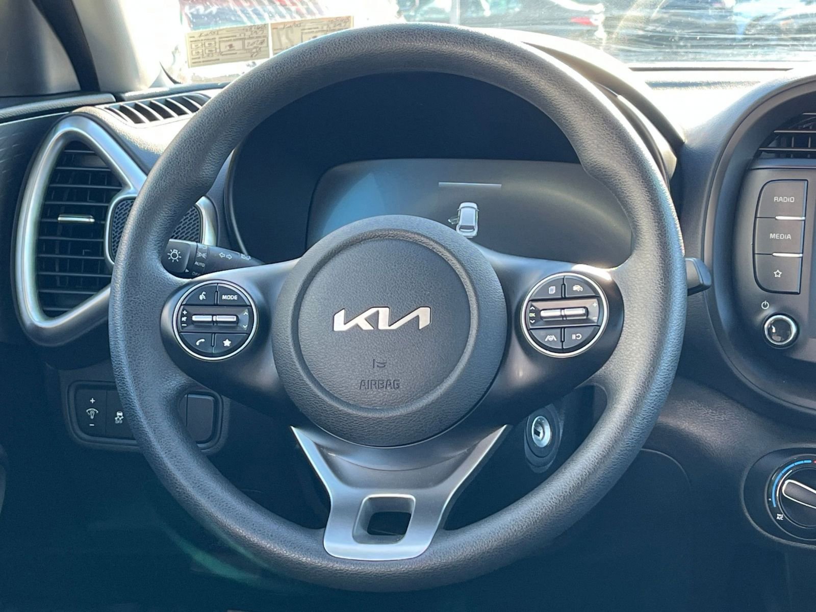 Thumbnail: 2025 Kia Soul - 25