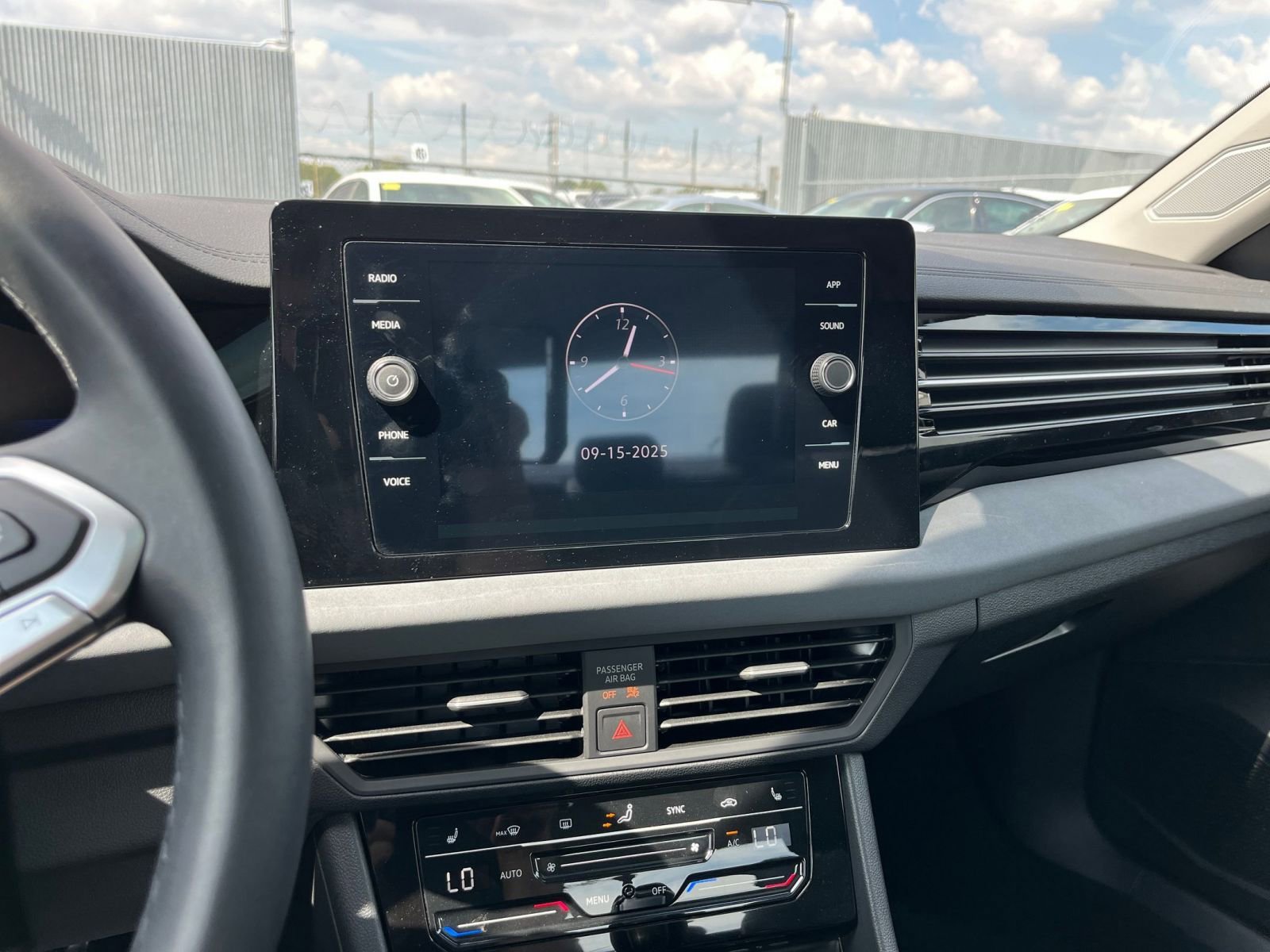 Thumbnail: 2025 Volkswagen Jetta - 21