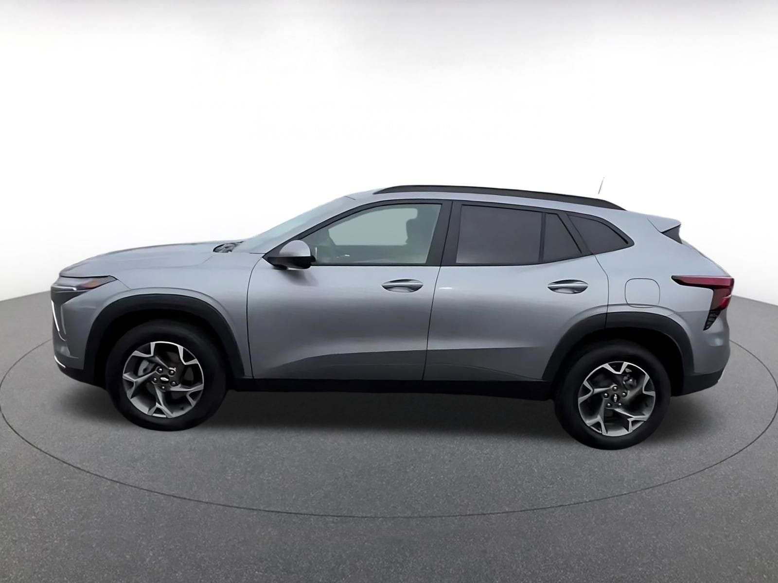 Thumbnail: 2025 Chevrolet Trax - 10