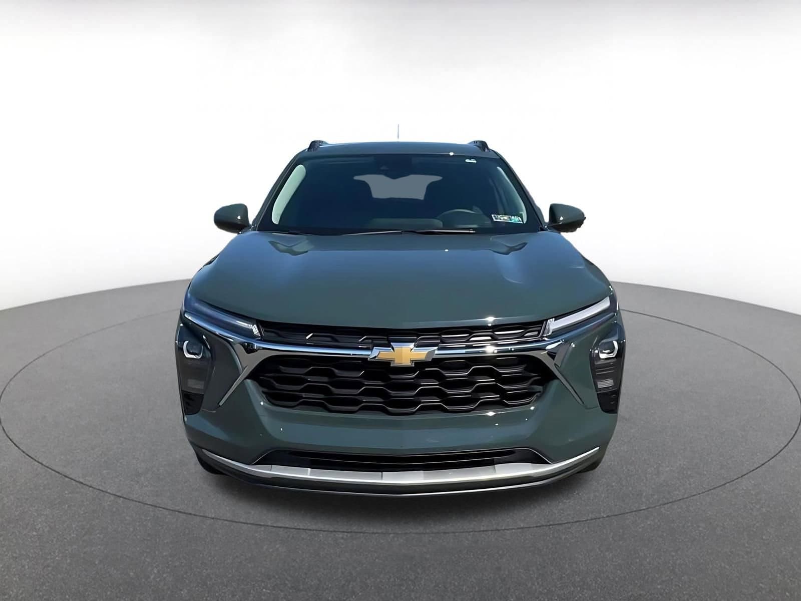 Thumbnail: 2025 Chevrolet Trax - 4