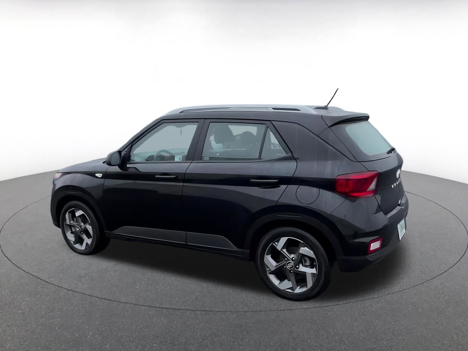 Thumbnail: 2025 Hyundai Venue - 10