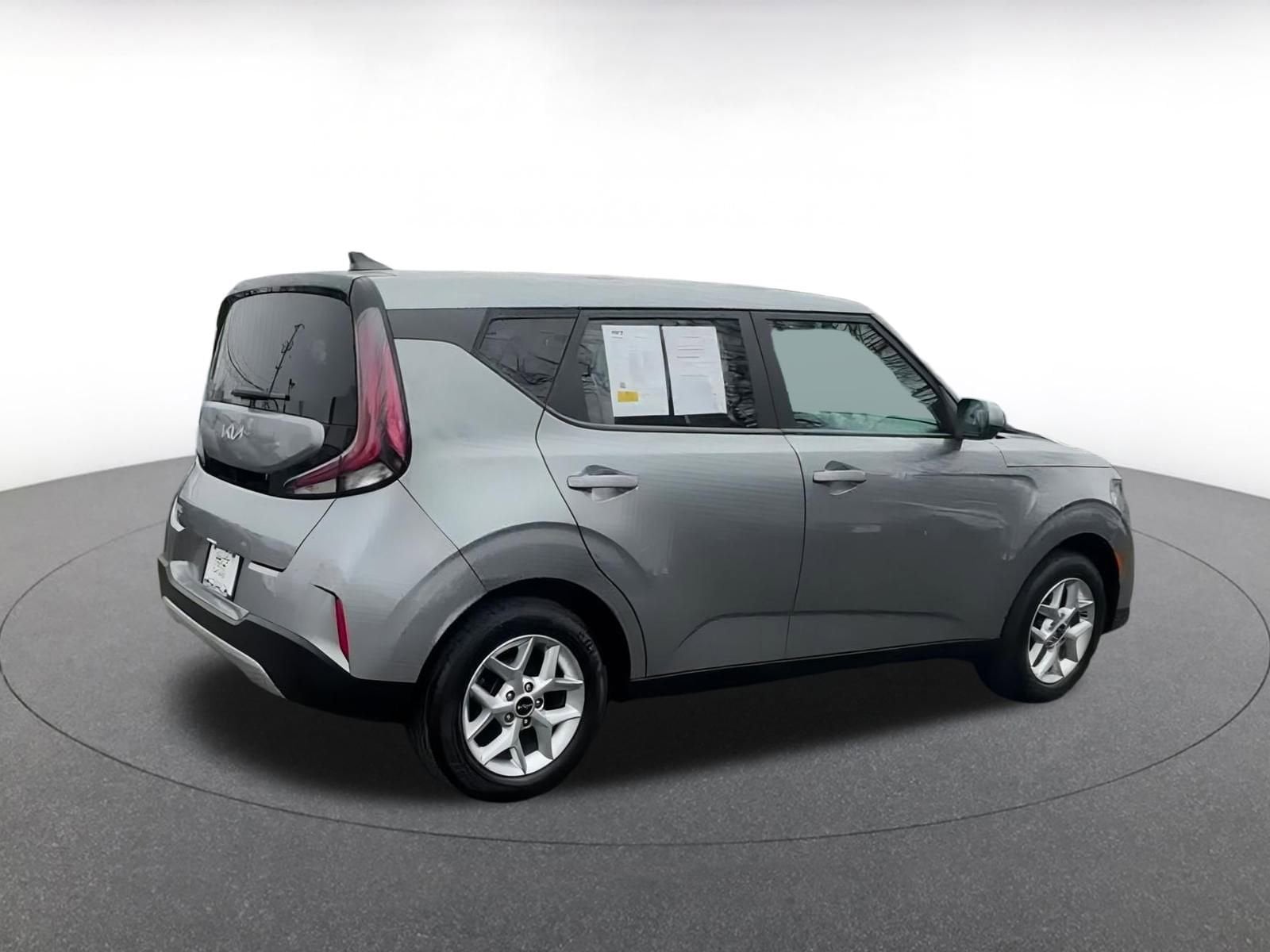 2023 Kia Soul LX 15