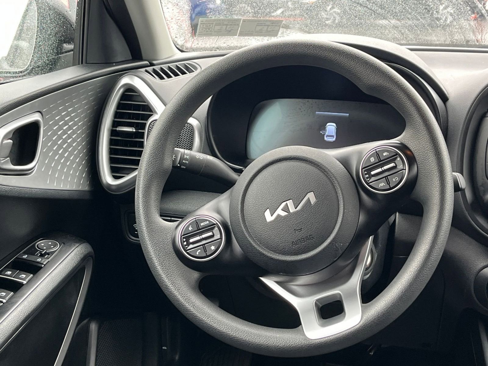 Thumbnail: 2025 Kia Soul - 25