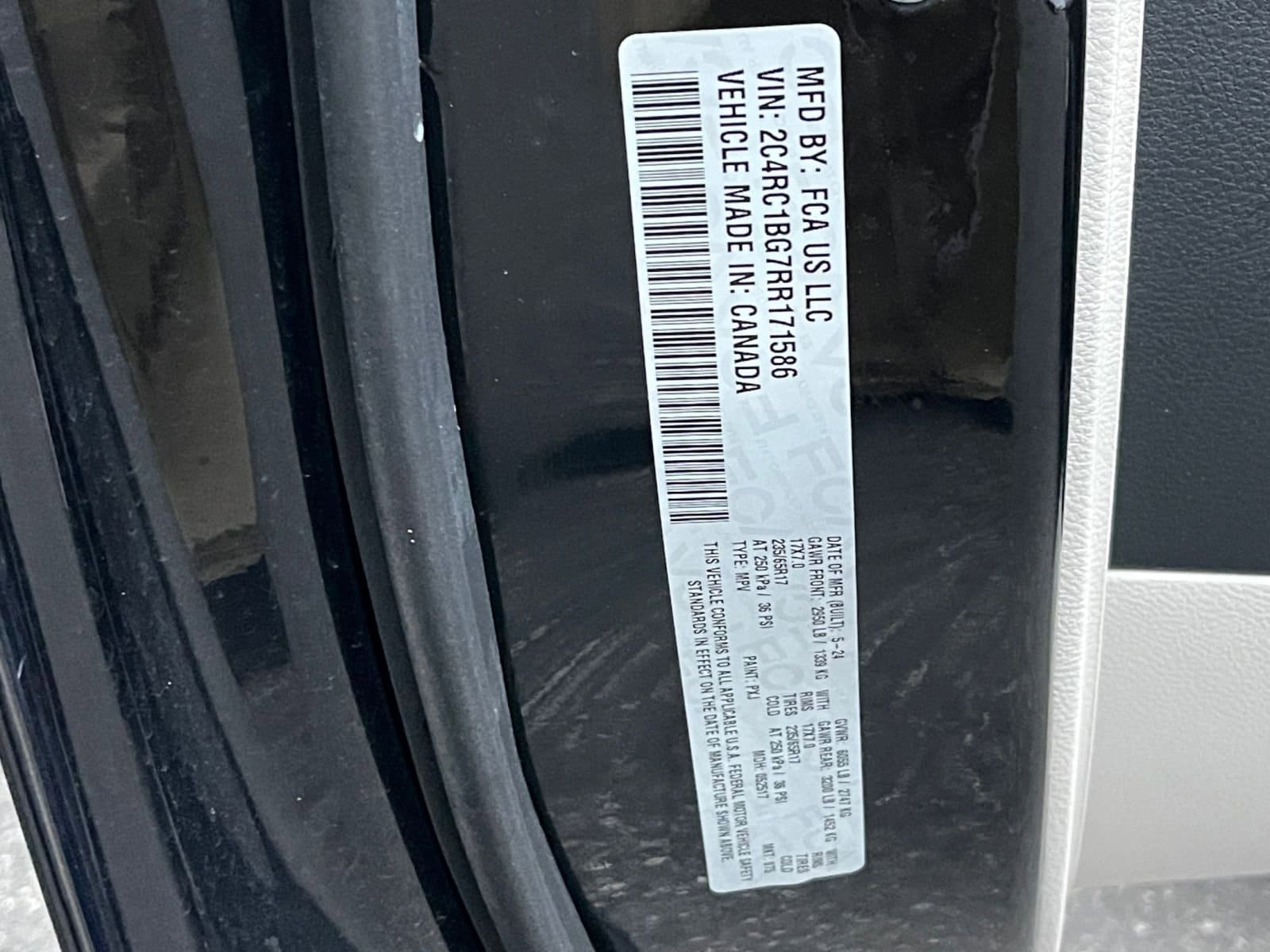 Thumbnail: 2024 Chrysler Pacifica - 29