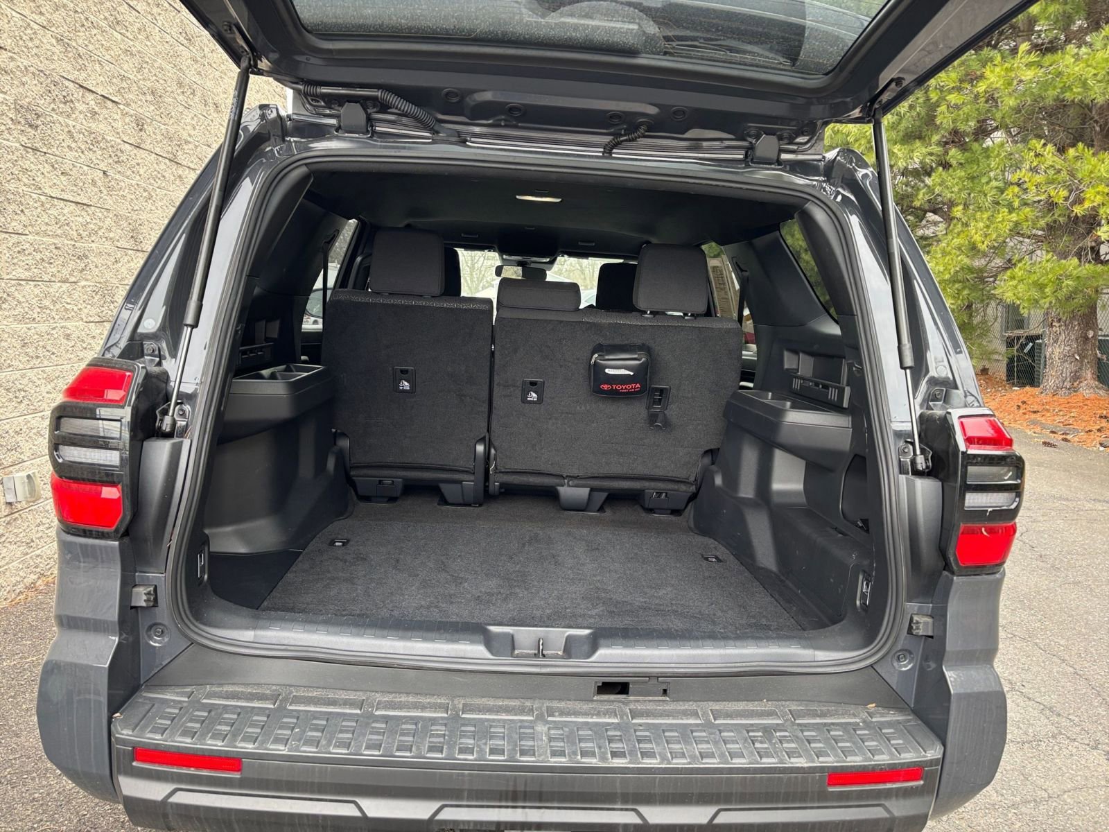 Thumbnail: 2025 Toyota 4Runner - 31