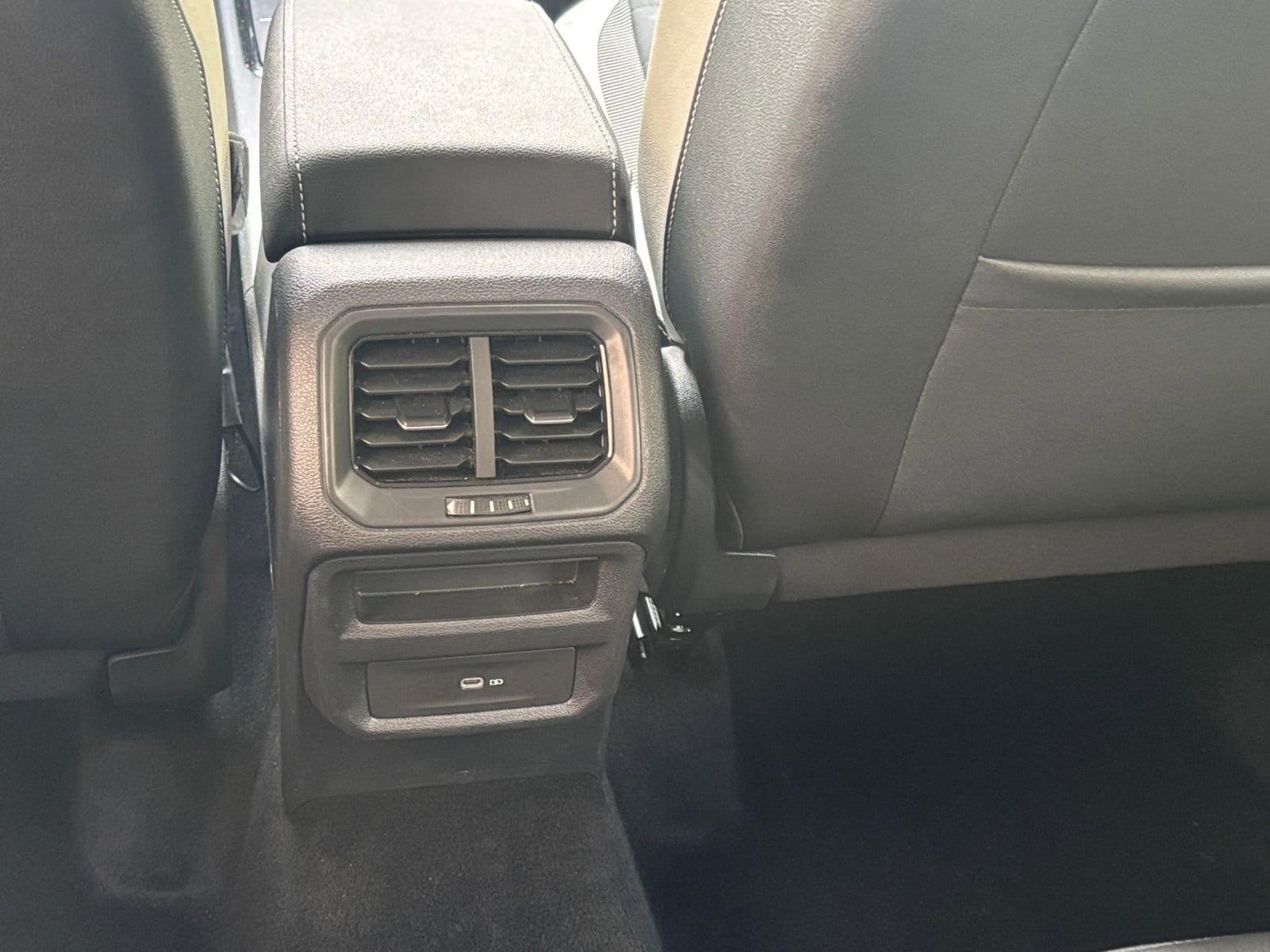 Thumbnail: 2025 Volkswagen Taos - 23