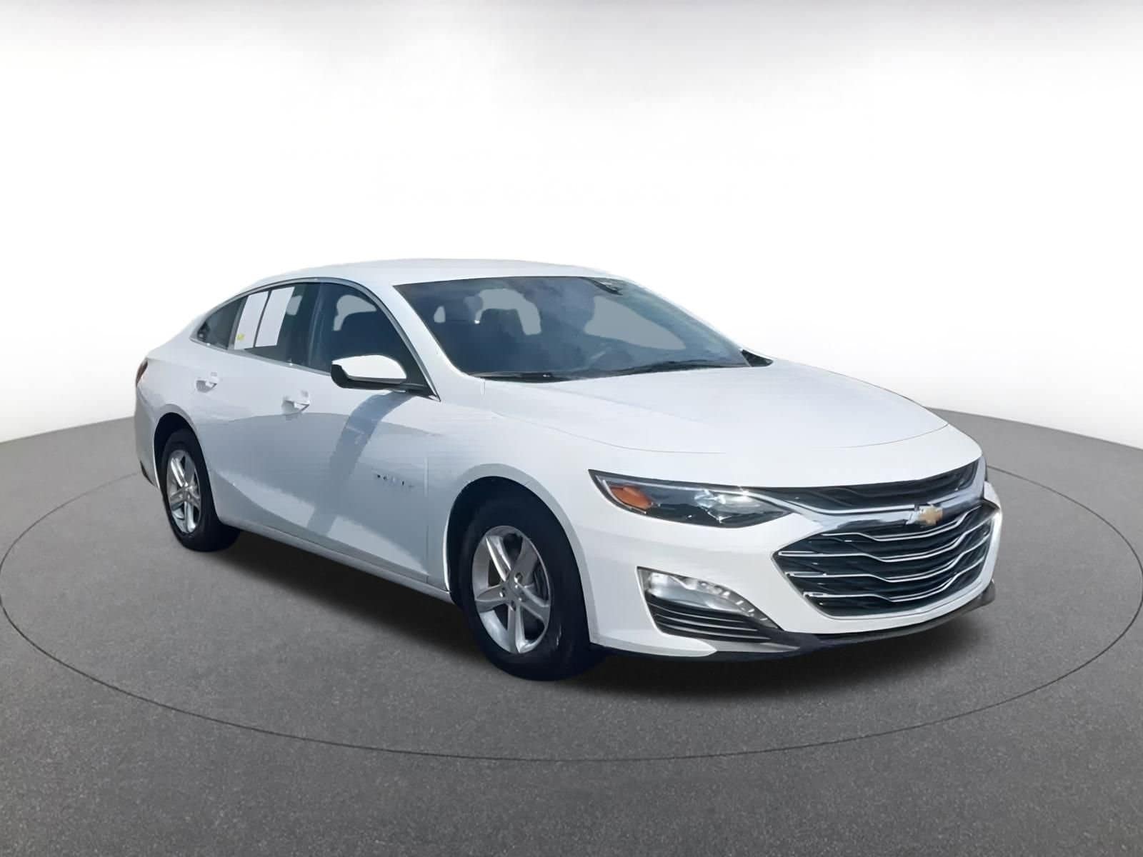 Thumbnail: 2024 Chevrolet Malibu - 2