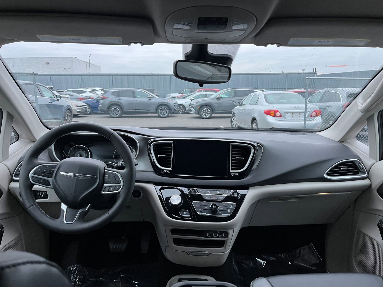 Thumbnail: 2024 Chrysler Pacifica - 33