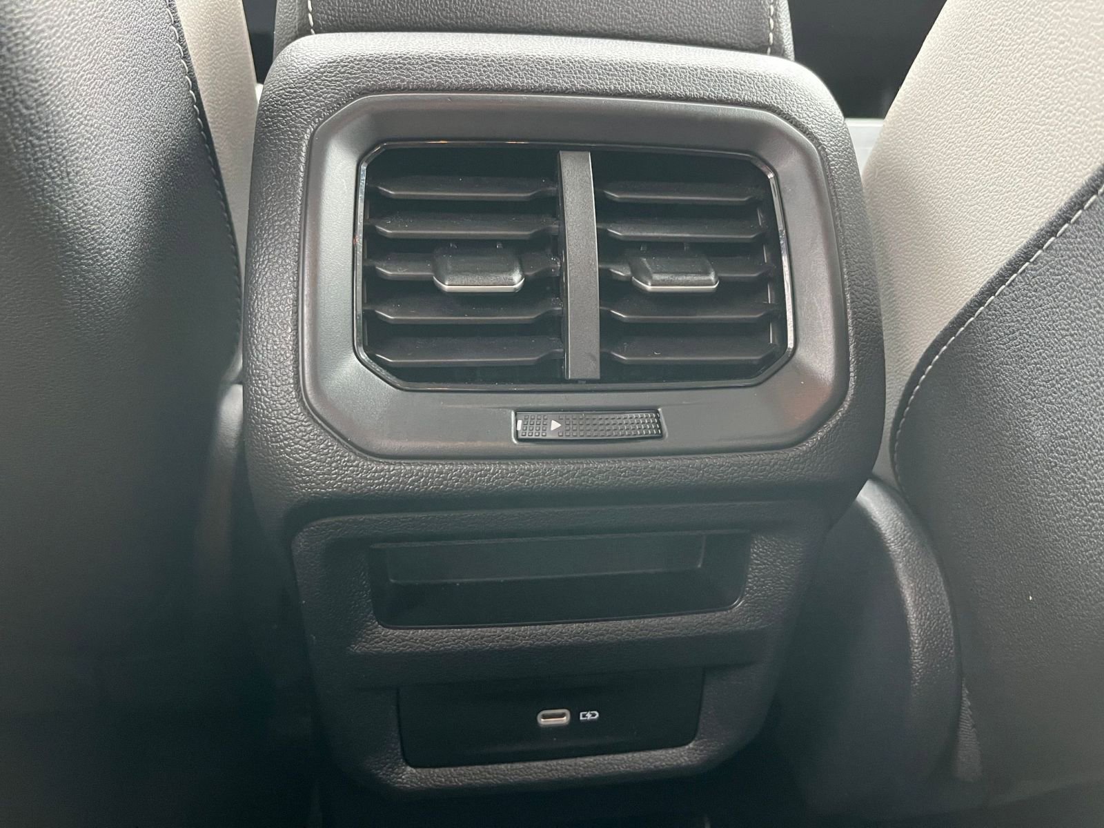 Thumbnail: 2025 Volkswagen Taos - 24