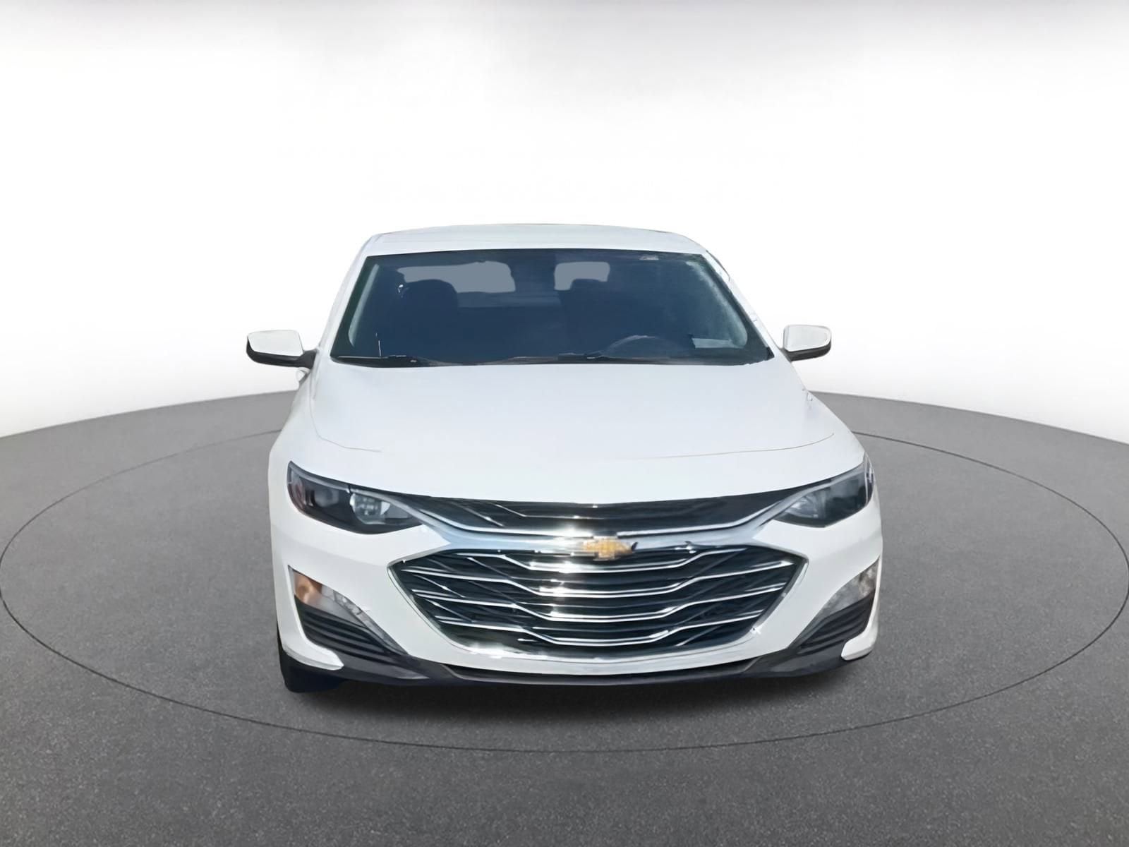 Thumbnail: 2024 Chevrolet Malibu - 3