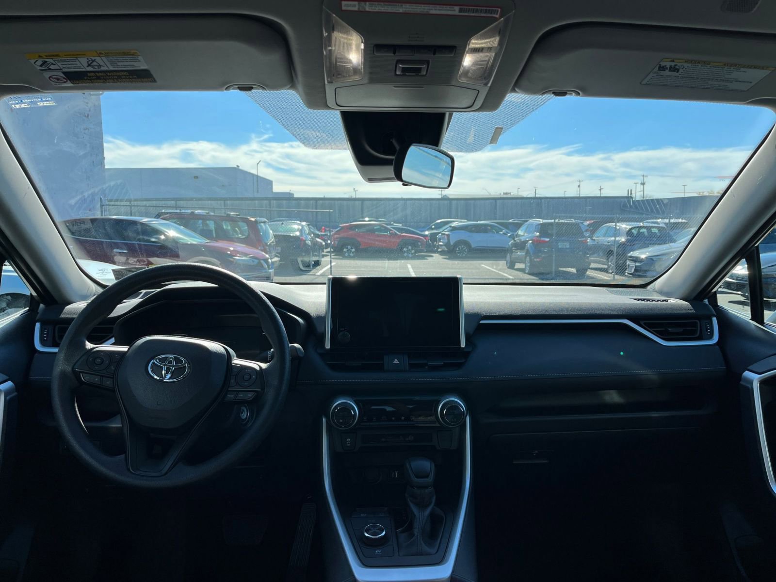 Thumbnail: 2025 Toyota RAV4 - 32