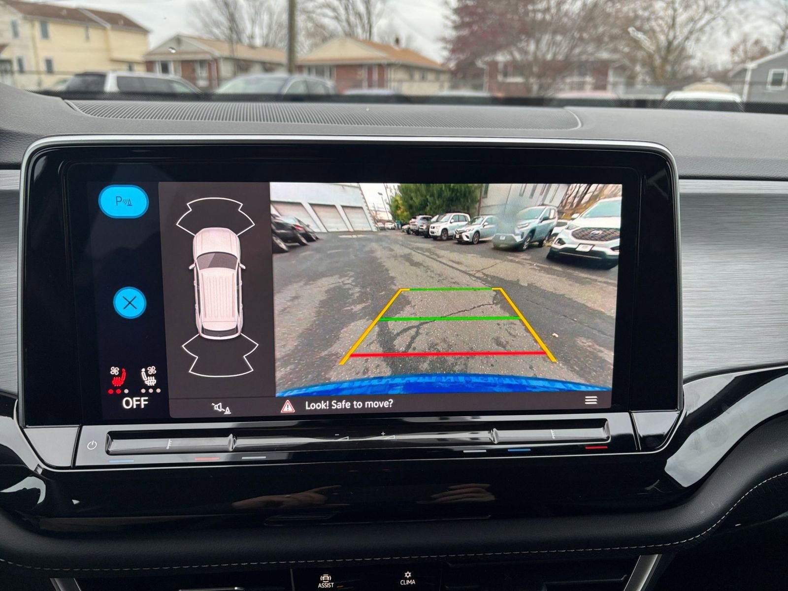 Thumbnail: 2025 Volkswagen Atlas - 17