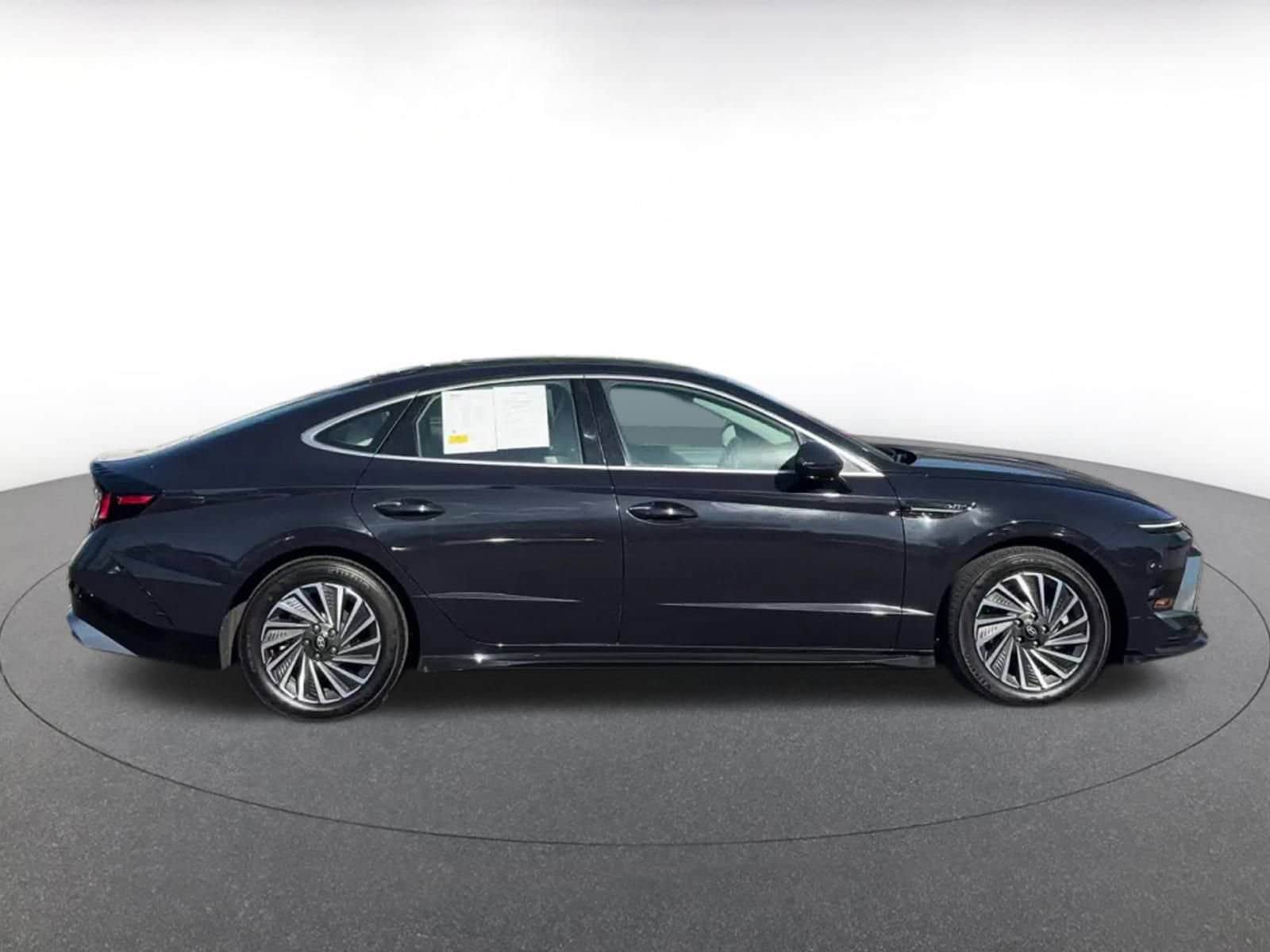 Thumbnail: 2024 Hyundai Sonata - 16