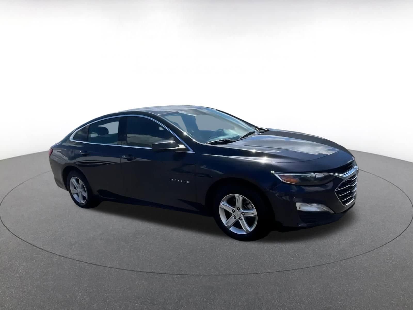 Thumbnail: 2023 Chevrolet Malibu - 2