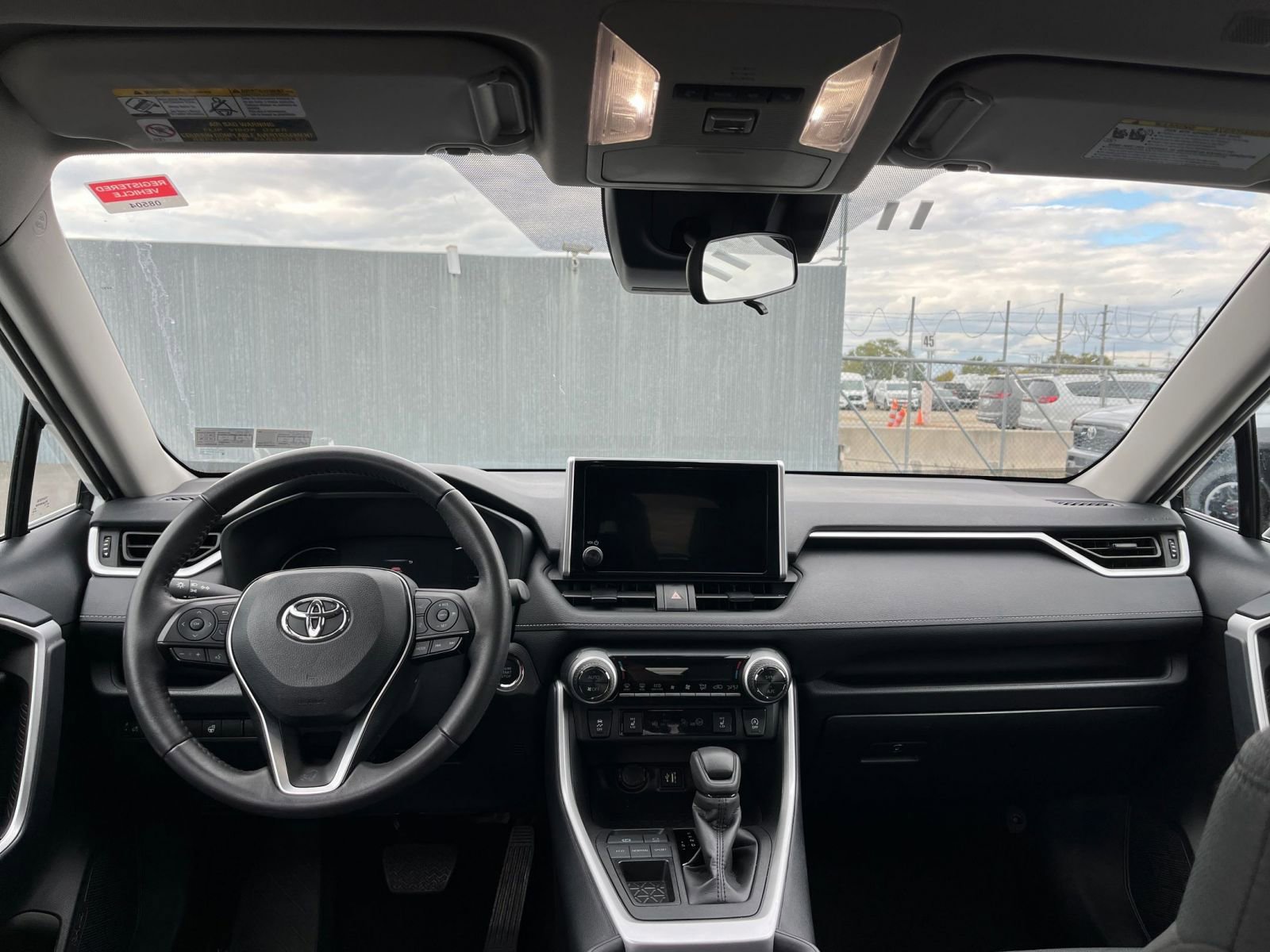 Thumbnail: 2025 Toyota RAV4 - 32