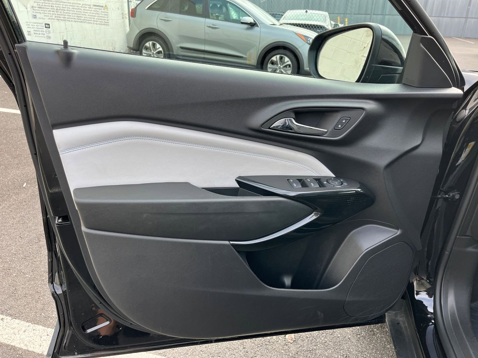 Thumbnail: 2025 Chevrolet Trax - 20