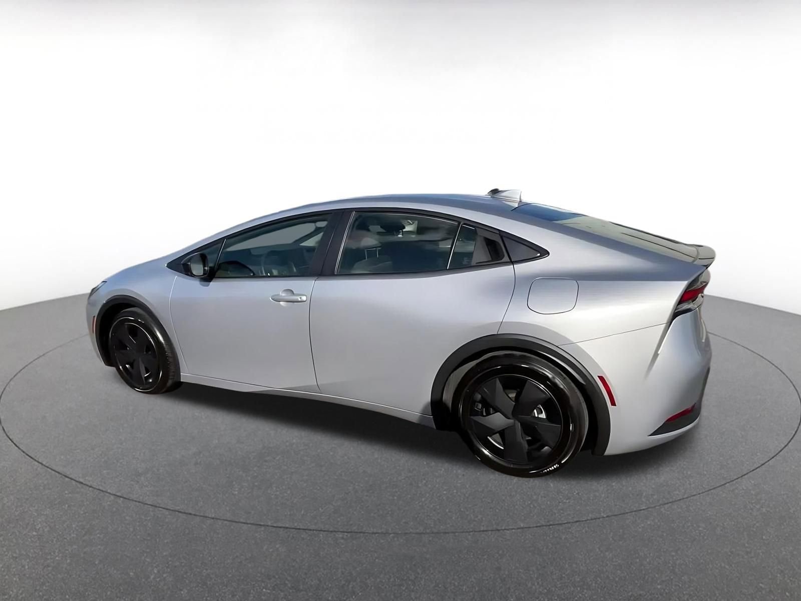 Thumbnail: 2025 Toyota Prius - 9